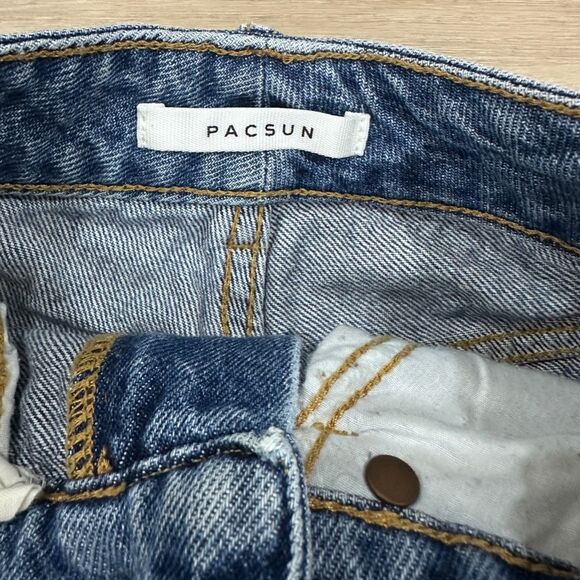 Pacsun mom short cuffed, Size 22 - Picture 2 of 3